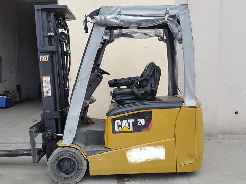 CAT AKÜLÜ FORKLİFT 2 TON